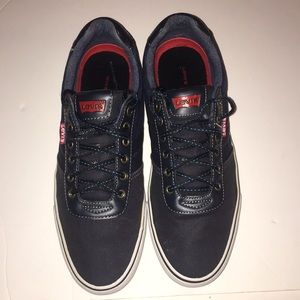 Levi’s men’s sneakers size 10